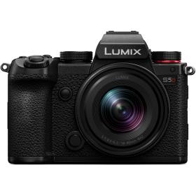 Panasonic LUMIX S5D Black + S 18-40mm f/4.5-6.3