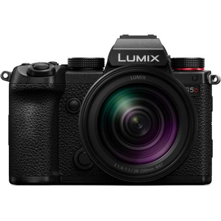 Panasonic LUMIX S5D Black + S 28-200mm f/4-7.1