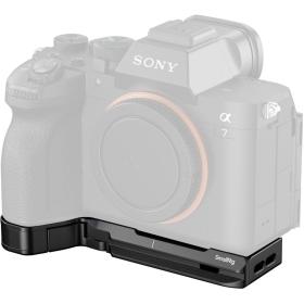 SmallRig 6033 Baseplate w/ Airtag Slot For Sony Alpha 7 V / 7R V / 7 IV